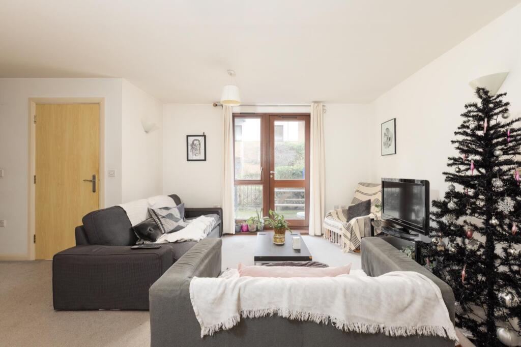 3 st davids mews-12.jpg