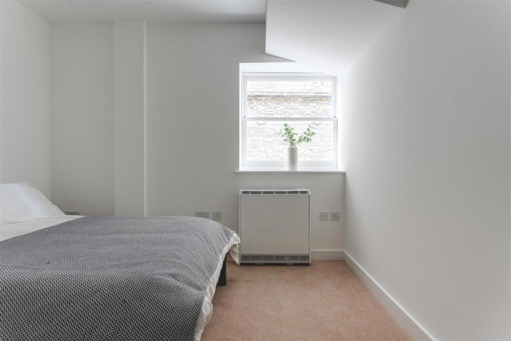 Clissold Close-25.jpg