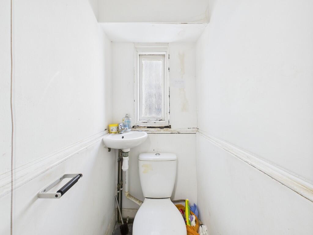 CAM03974G0-PR0188...