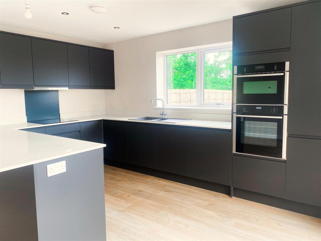Principal-Bexton Kitchen 1.jpeg