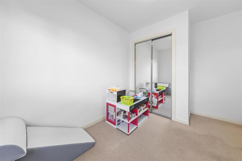 Bedroom 2_1.jpg