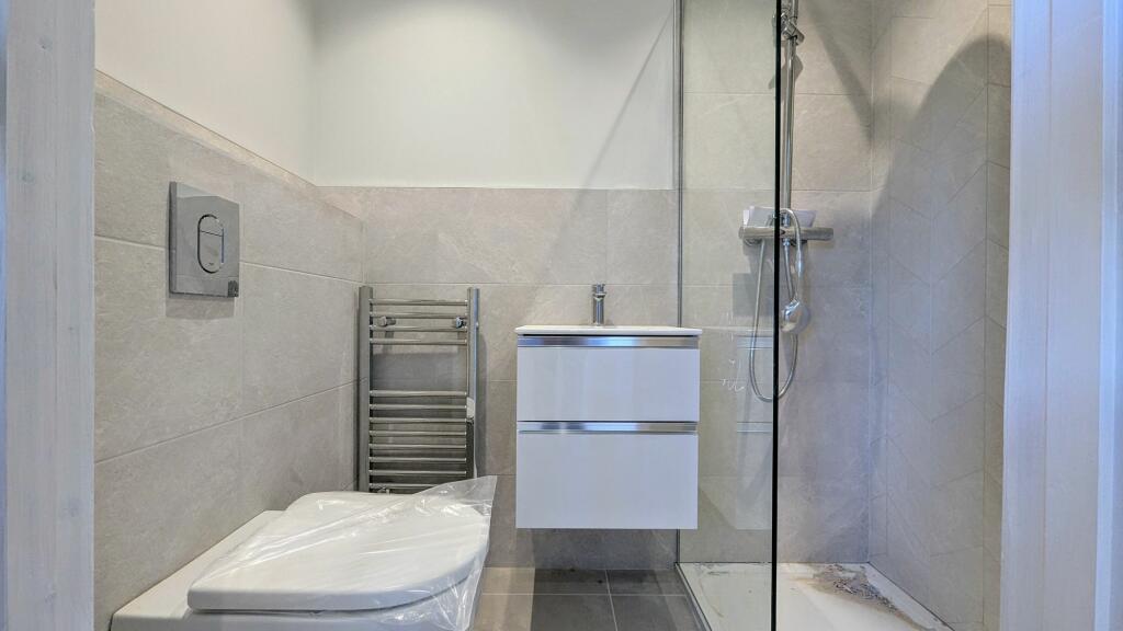 En-suite Shower Room