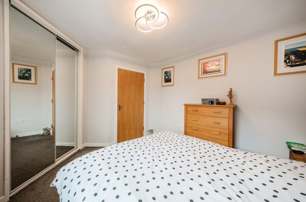 1329556-5-688140f...