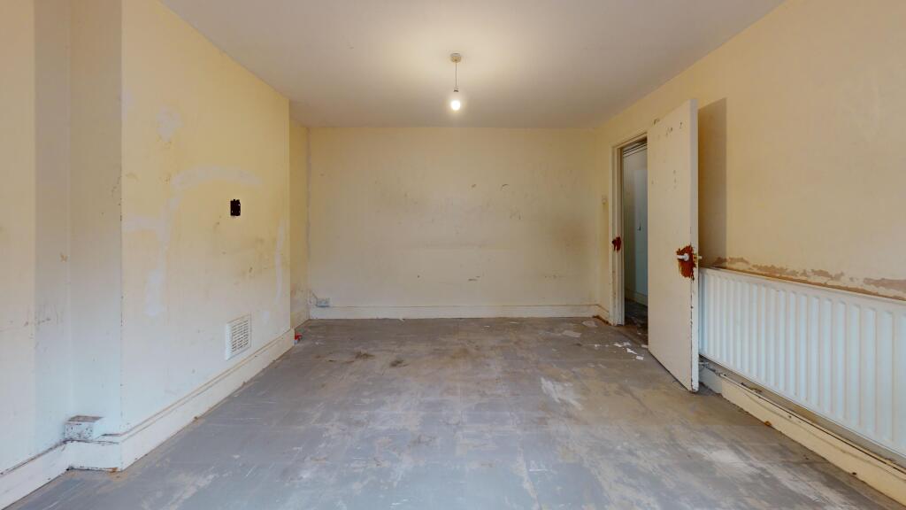 Flat A, 25 Graces Road, Camberwell, London, SE5 8PF