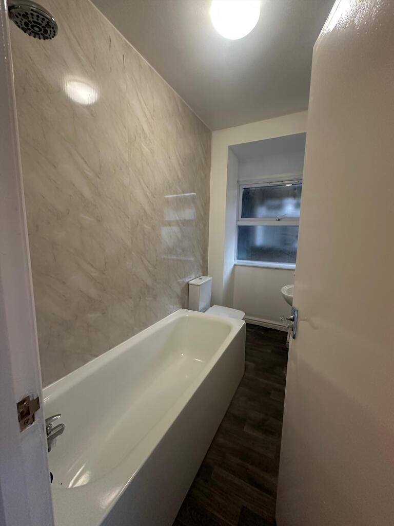 Ground Floor Bathroo