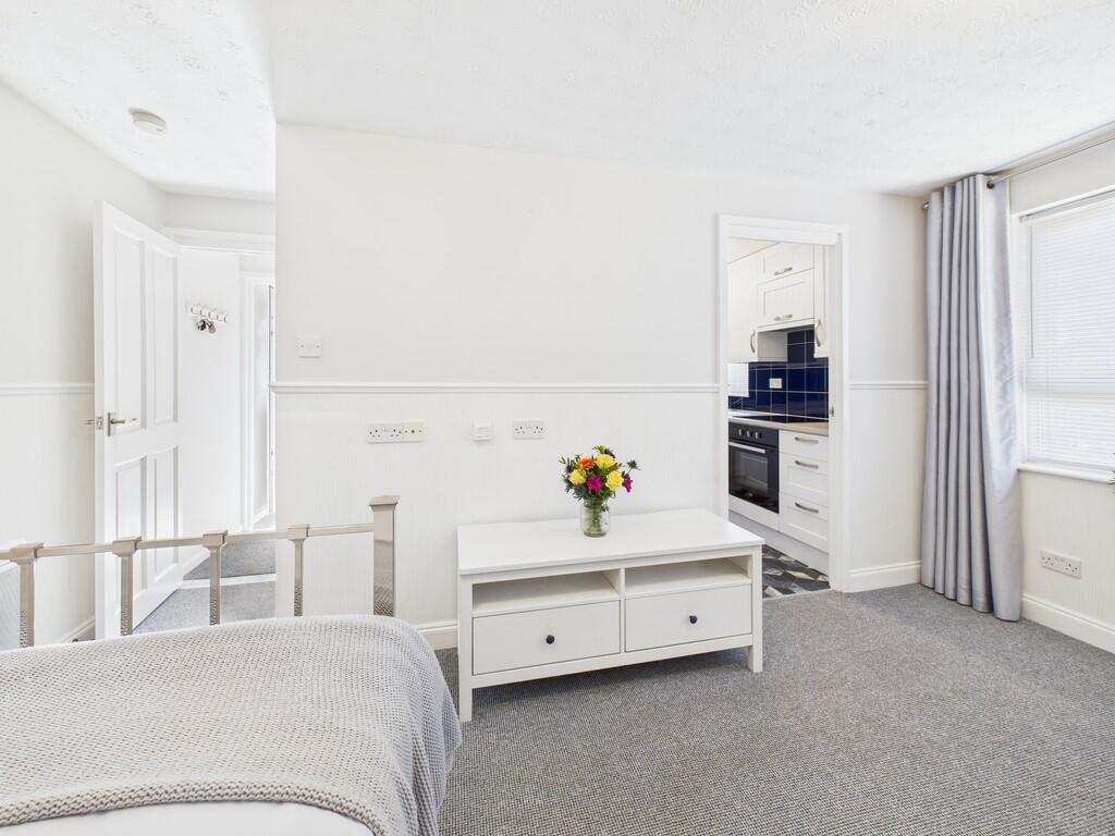 CAM05068G0-PR0050...