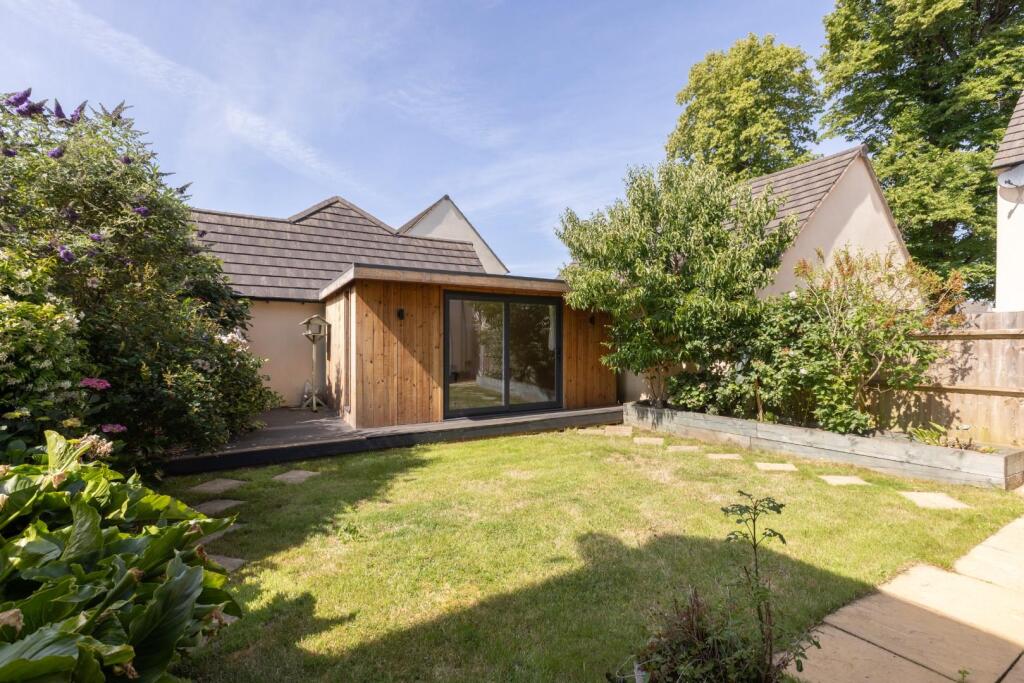 15 Packer Way, BS16-12.jpg