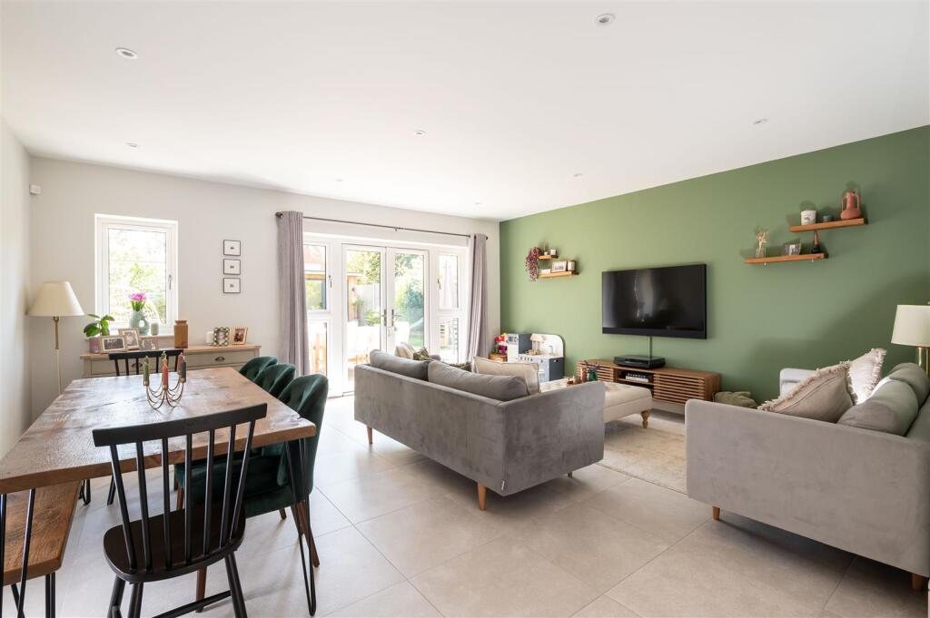 23 Saxon End, Pirton-11.jpg