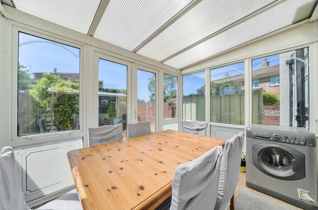 1290716116827523a22c1aarw