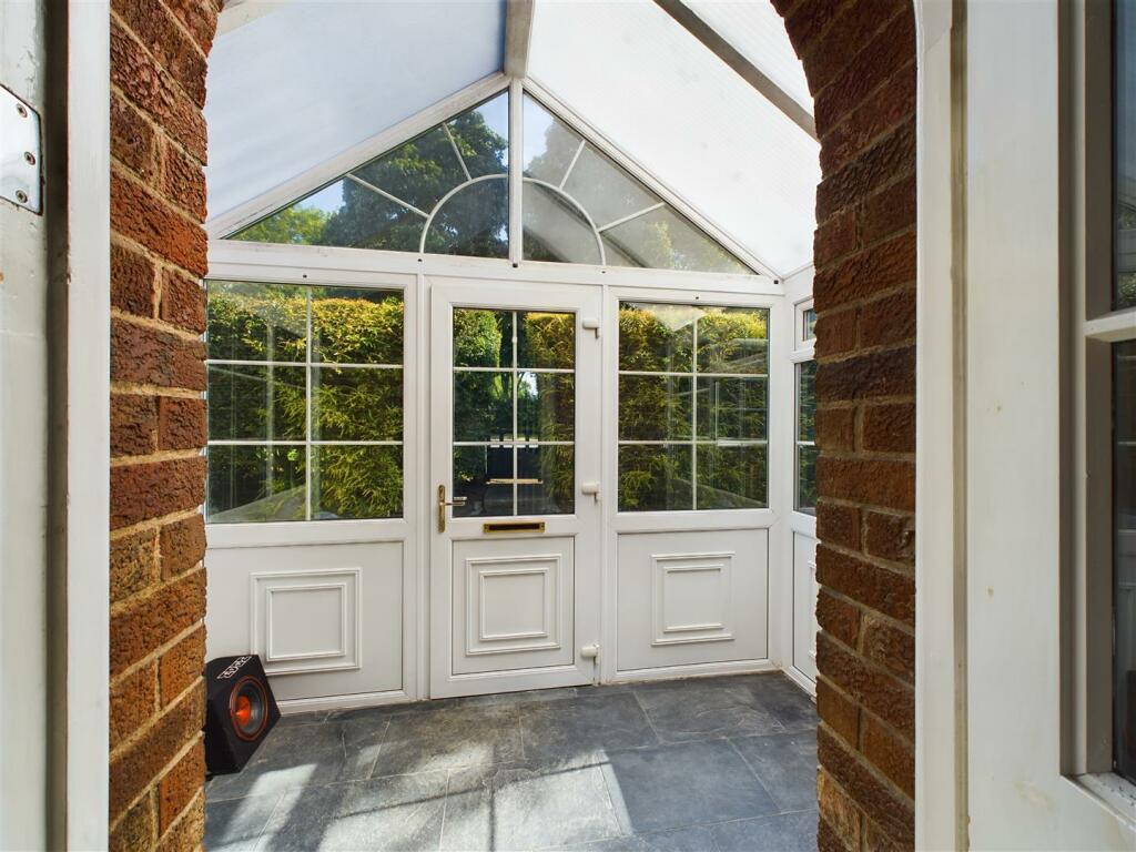 ENTRANCE PORCH/SUN ROOM