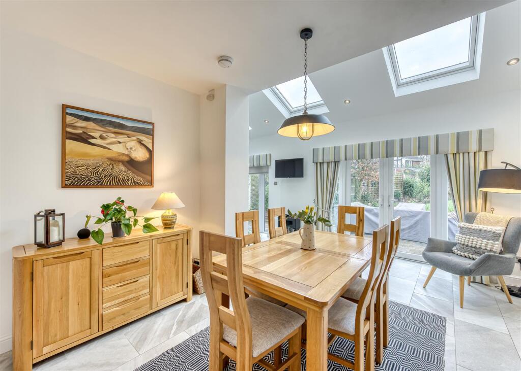 75 Birches Road-kitchen1.jpg