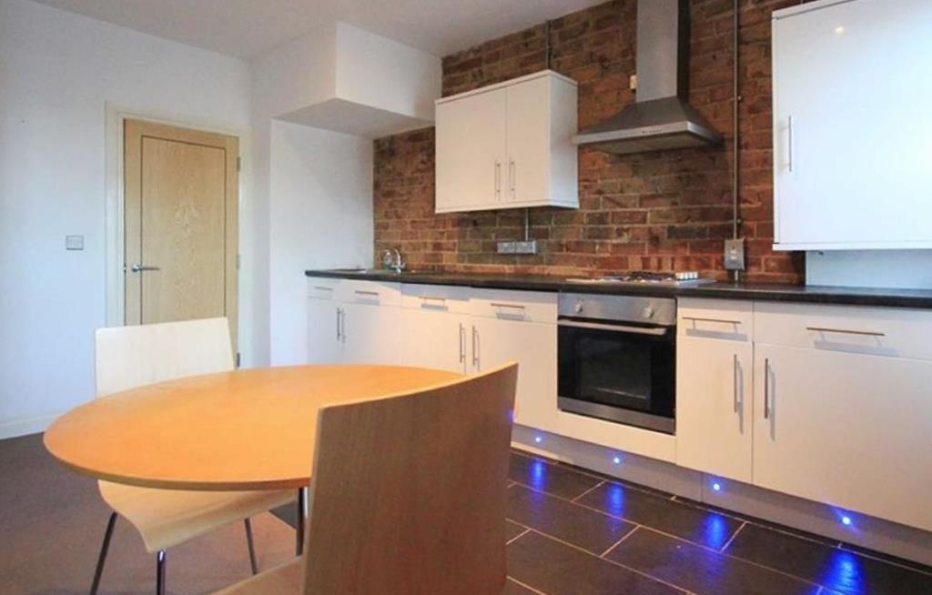 4, 2 Oakfield Street LR (3 of 10).jpg