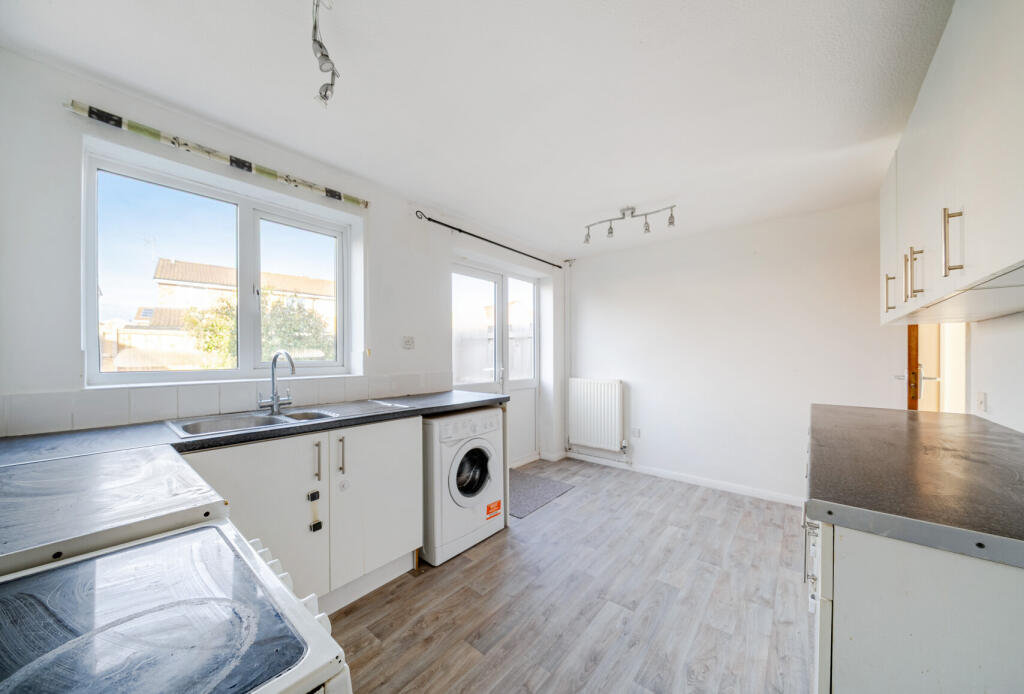 1384928-7-6926ebb...