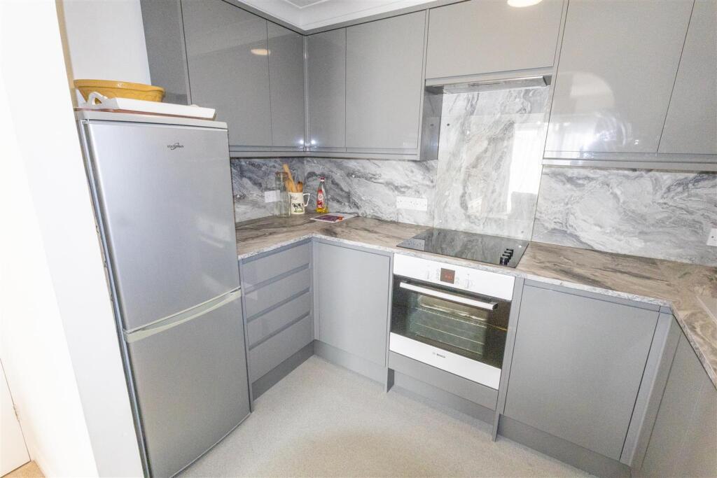 Grosvenor Court-10.jpg