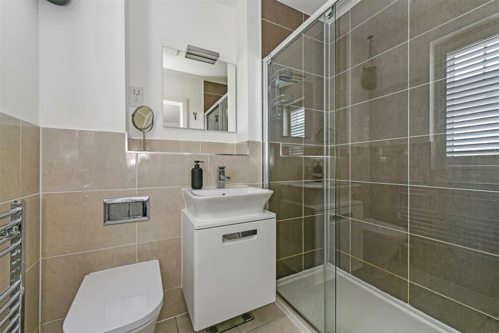En Suite Shower Room