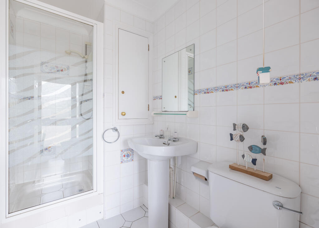 6759bfbcbe88f_St Moritz Villas 7-31