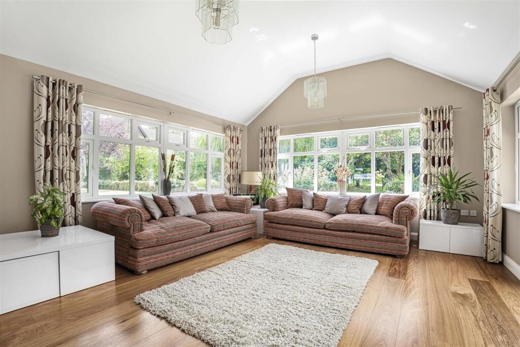 Langleys, 6 Deans Row, Gayton
