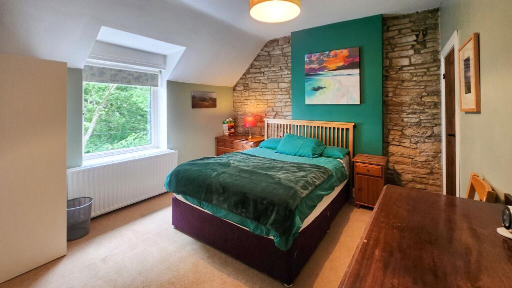 Coach House Cottage - Master Bedroom