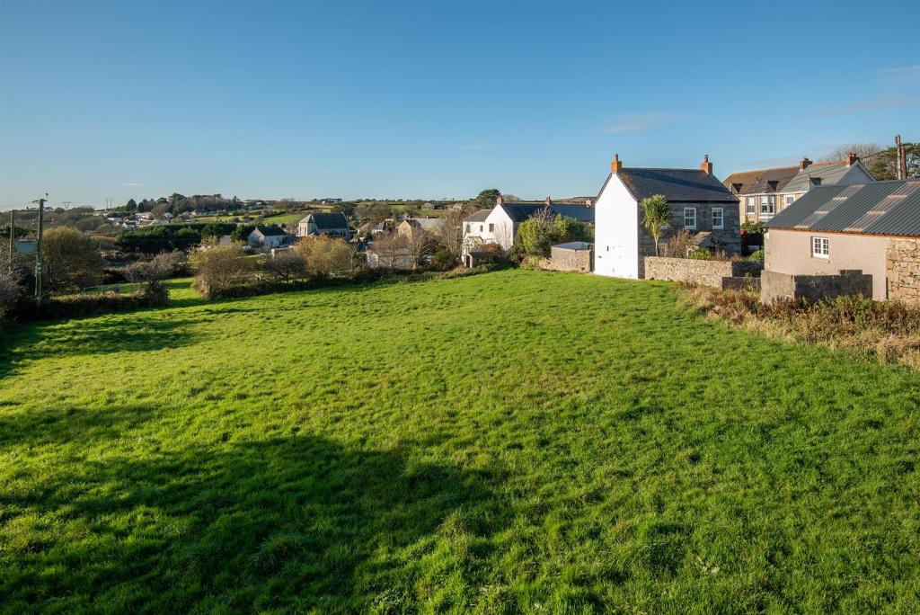 Paddocks facing west.jpg