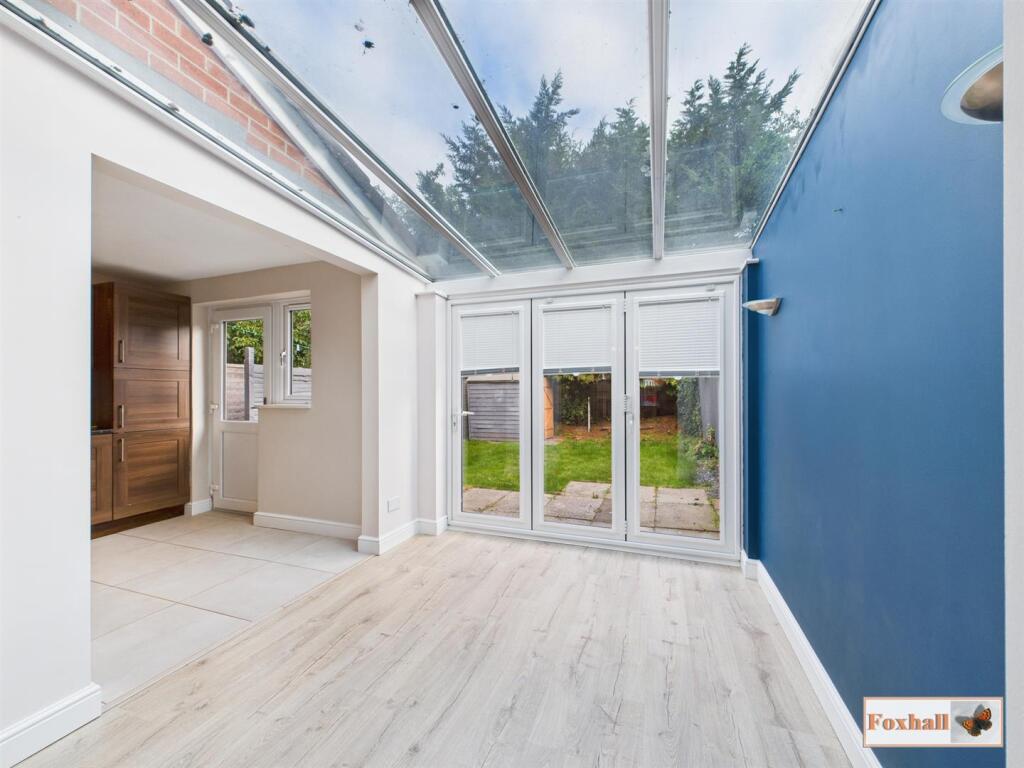 Conservatory Style Dining Area