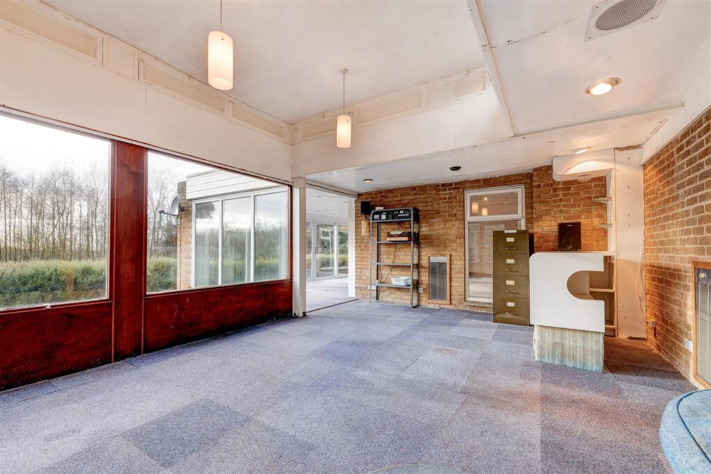 DE15 0PT 82aARE-006.jpg