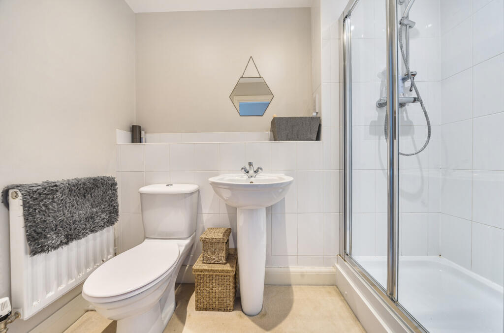 1349218-6-68bf101...