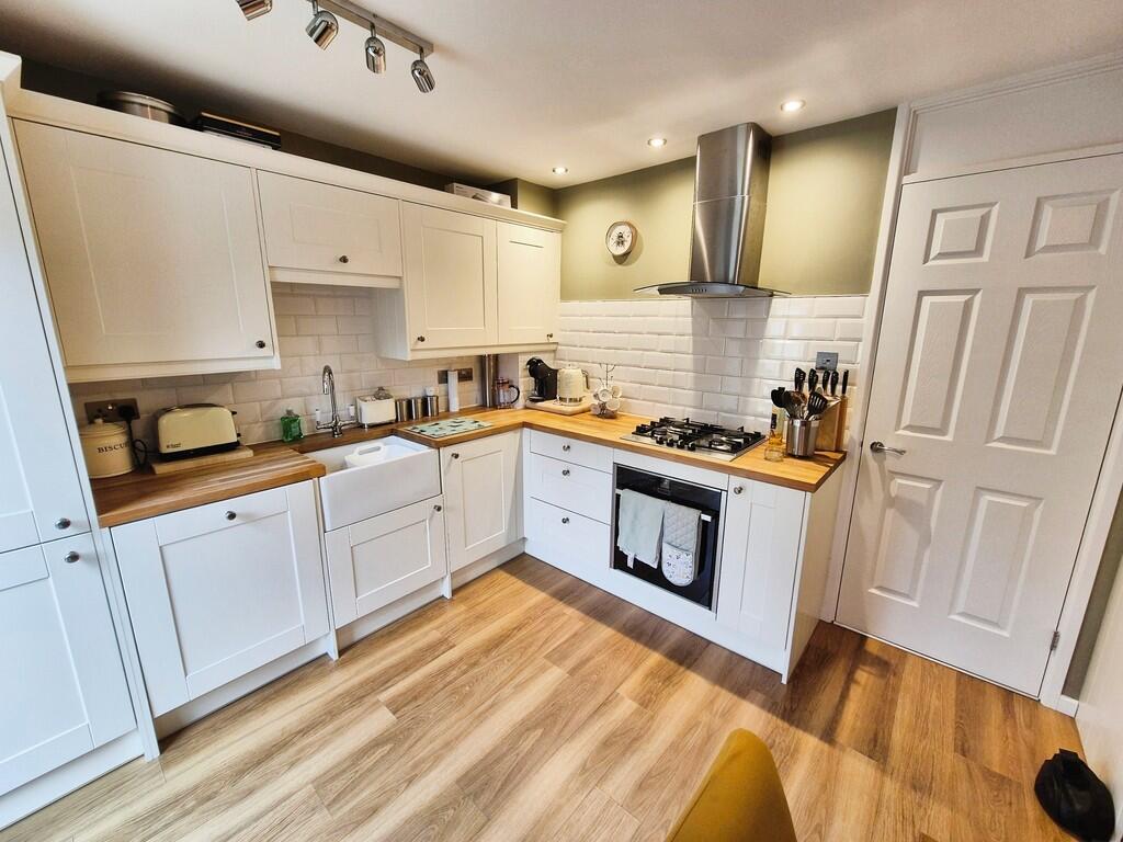 Kitchen/Breakfast...