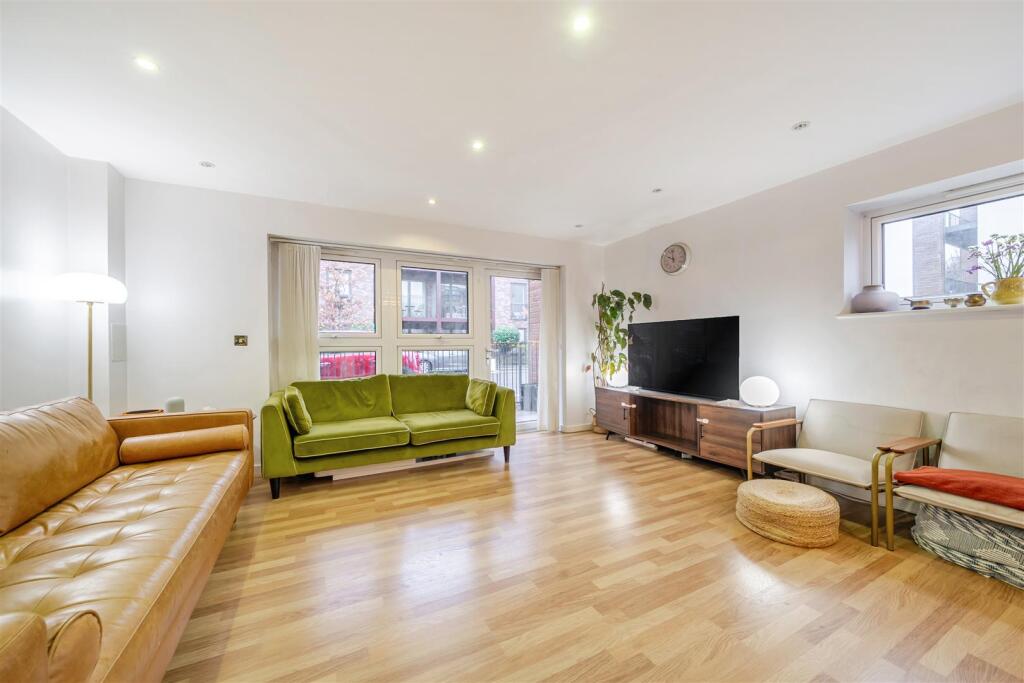 Davidson Frost-Wellings, DFW, Brindley Court, Rece