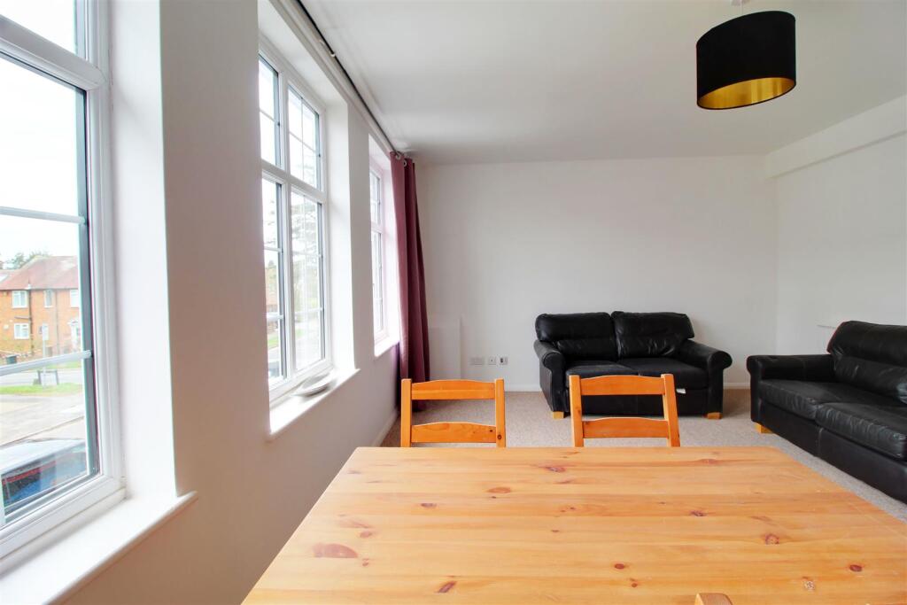 IMG_2075-IMG_2077 copy.jpg