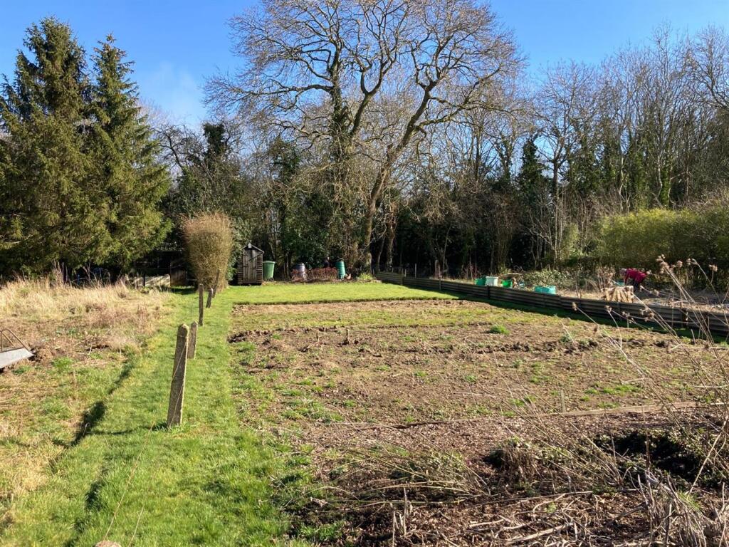 WhatsApp Image 2025-04-14 at 14.30.12 (7).jpeg