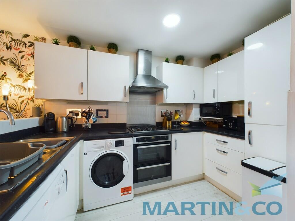 CAM01870G0-PR0144...