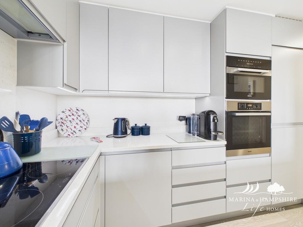 CAM03691G0-PR0039...