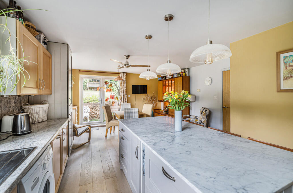 1327016-18-688b7f...