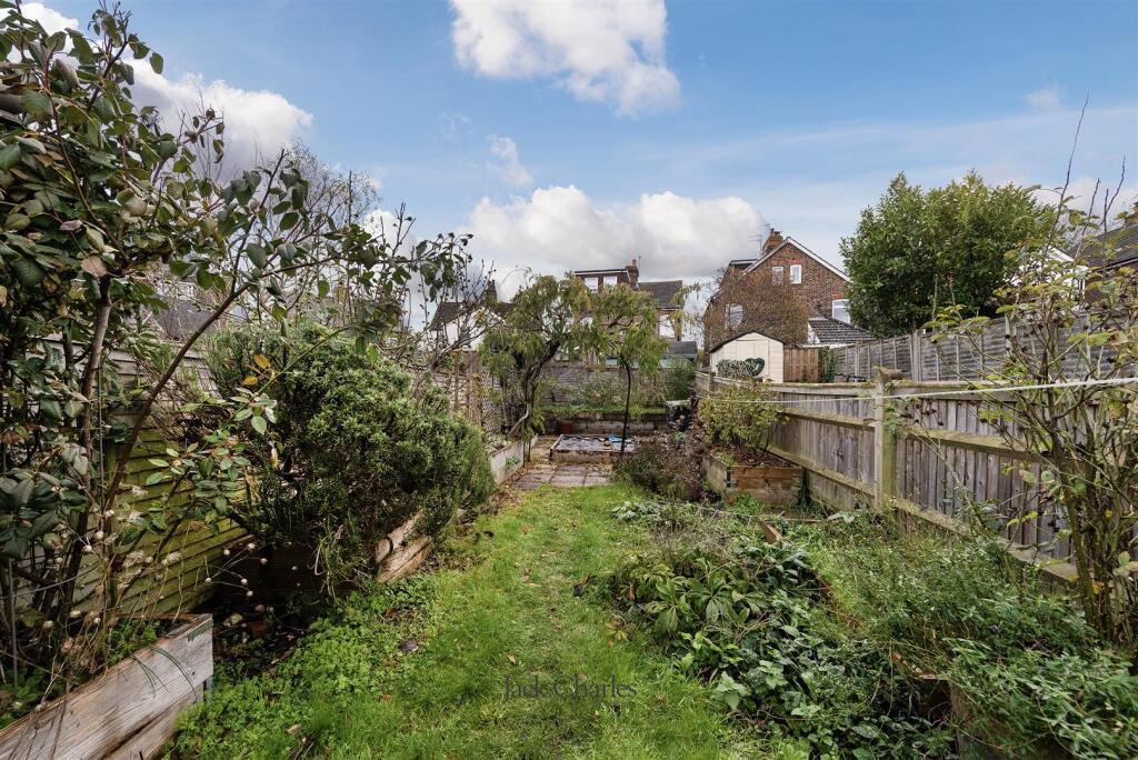 10 Rose St, TN9 2BN 013.jpg