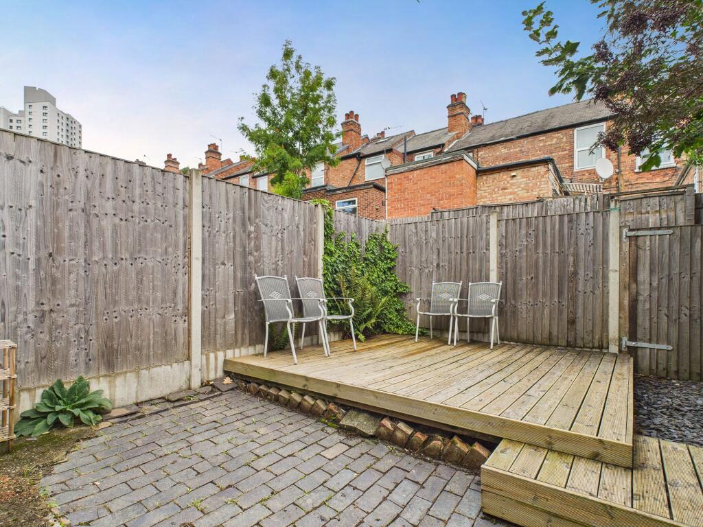 Rear Courtyard Garden