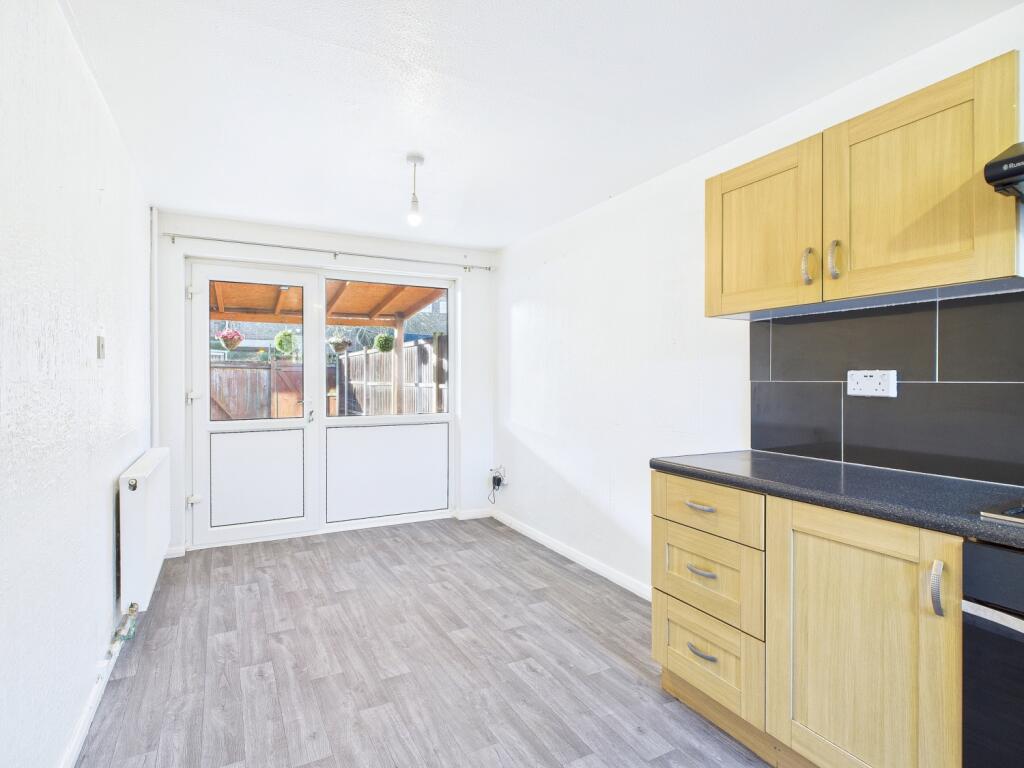 CAM01909G0-PR0440-STILL011