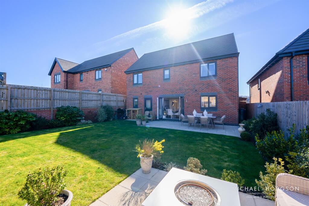 60 Leighfield-44.jpg