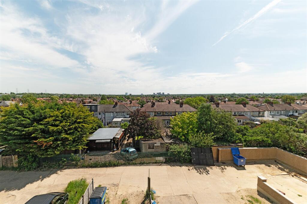 London Road, Cheam 10.jpg