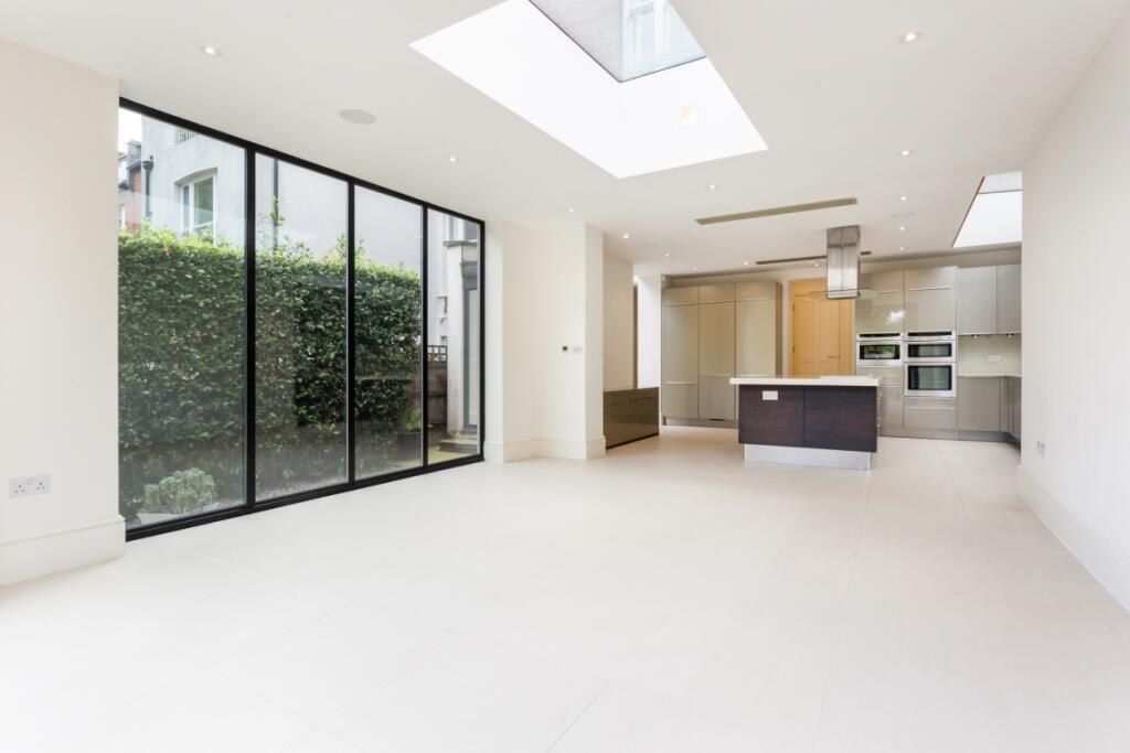 Coolhurst Road, 2...