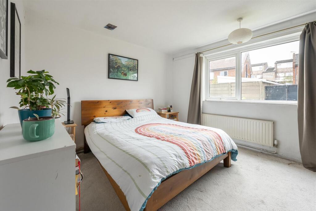 Hatfield Road, E15