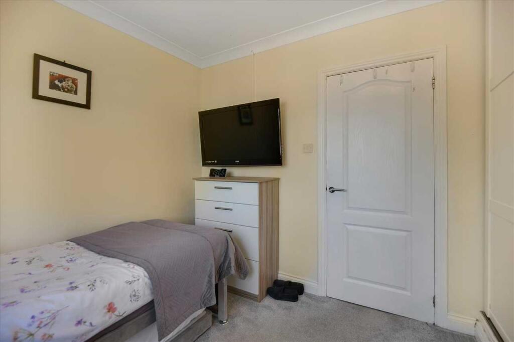 Bedroom Two (2)