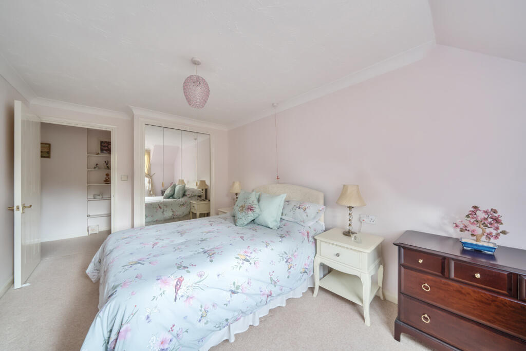 1327305-7-6879378...