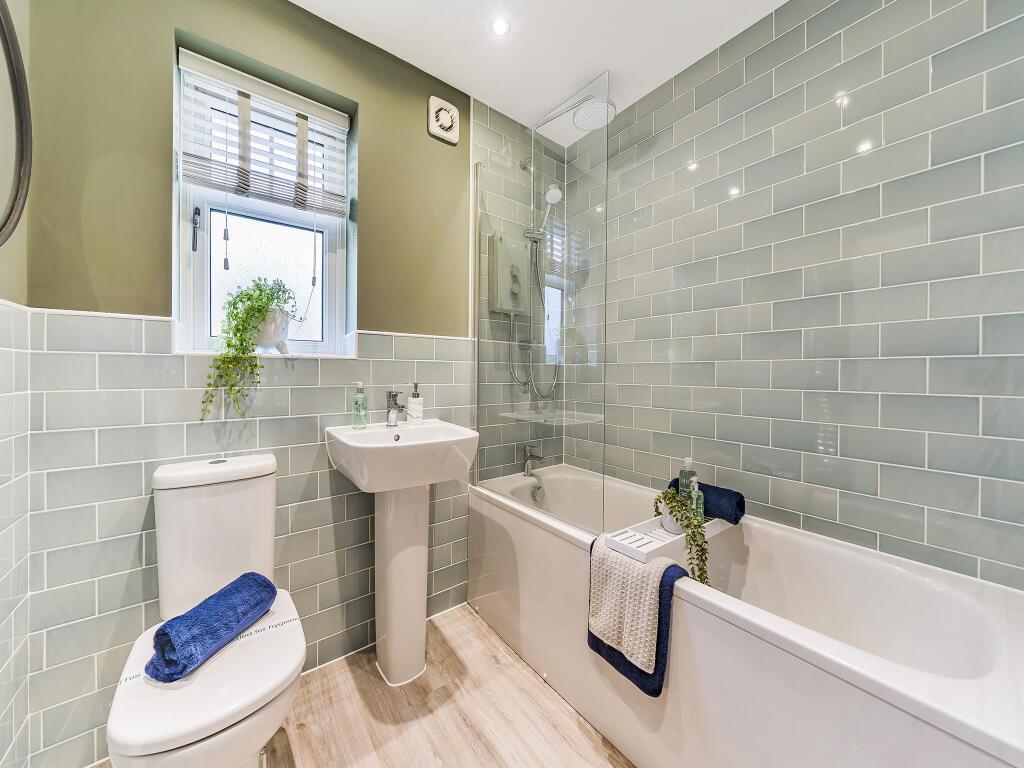 Hatfield Bathroom.jpeg