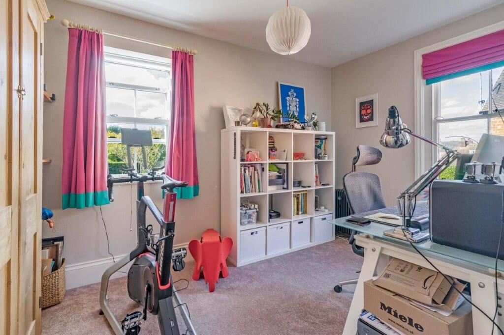 Bedroom/Study