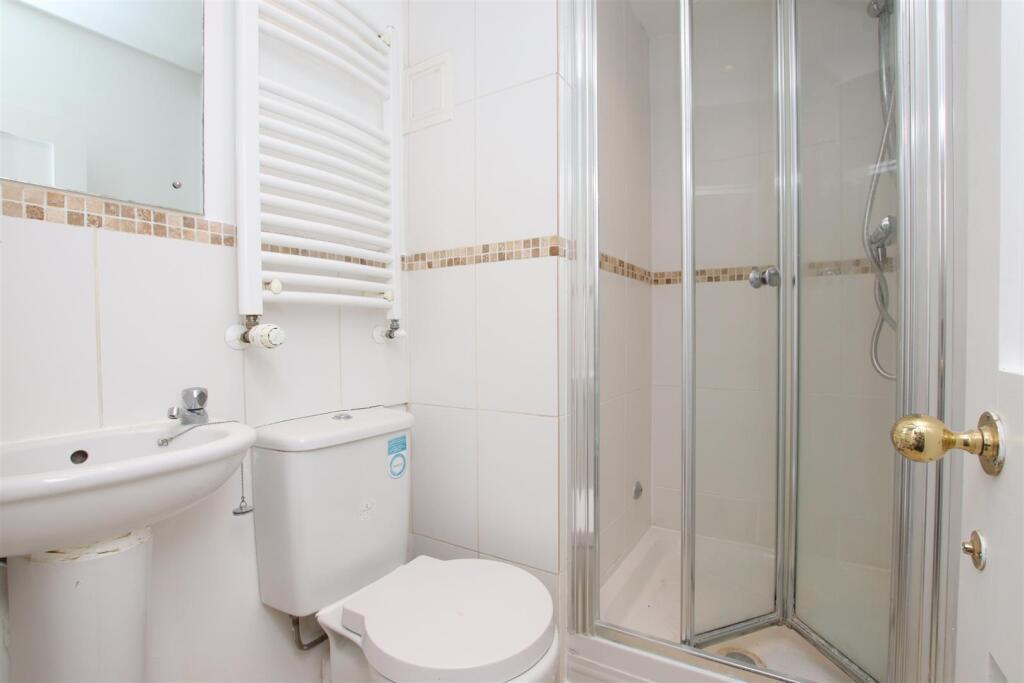 Shower room.JPG