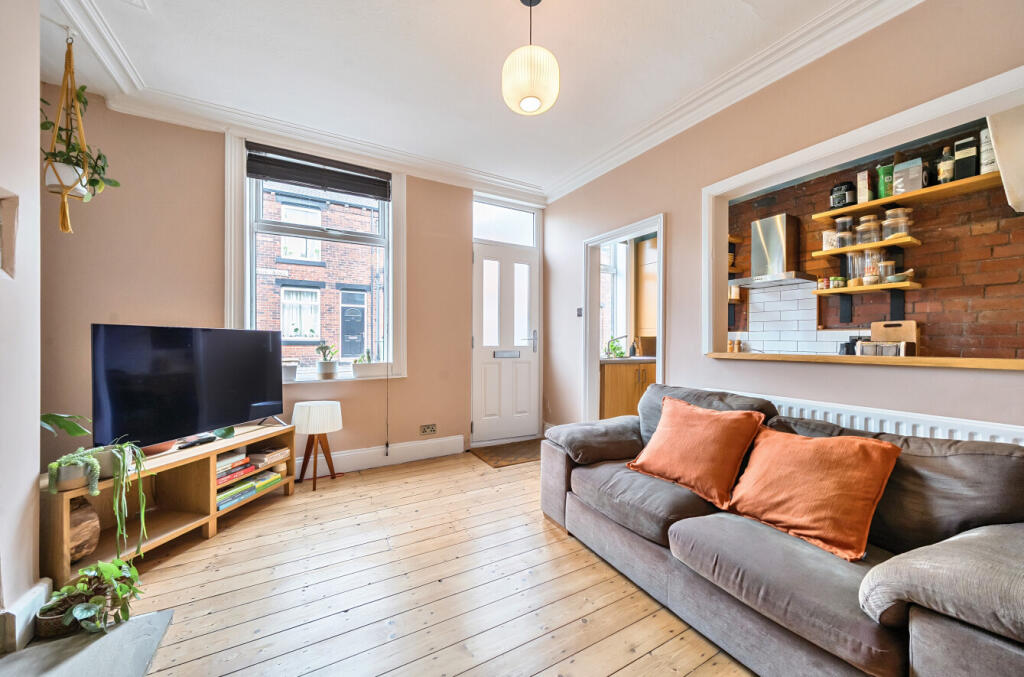 1321716-4-68a43bd...