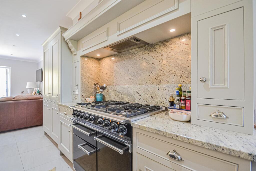 Kitchen Centre Piece