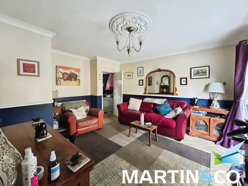 17eb0af2-IMG-2025...