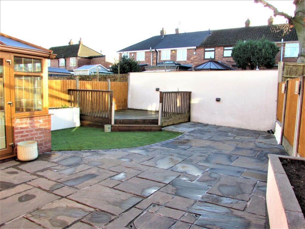 ARE324gdn1.JPG