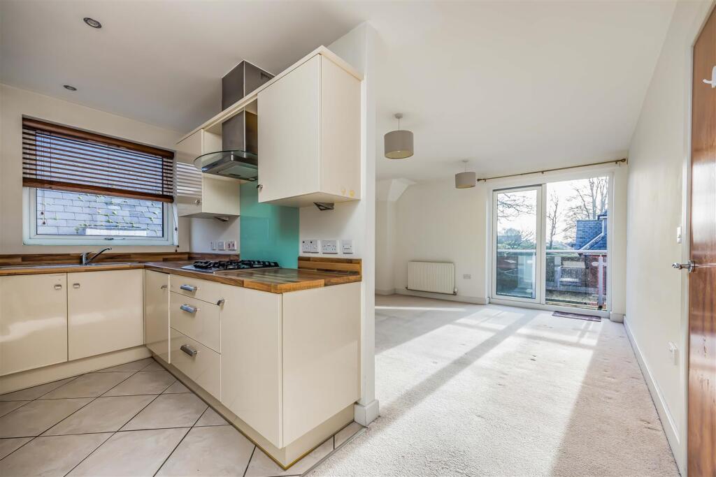 Flat 11, Ashcroft Court, 60 Winchester Road, Chand